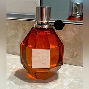 Viktor and Rolf Flowerbomb Tigerlily